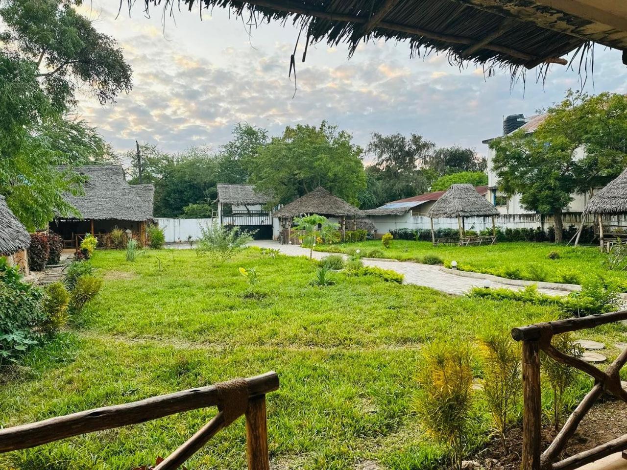 Zanzigo Hotel Nungwi Bagian luar foto